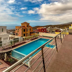 https://villa-josefina-costa-adeje-tenerife.in-canary-islands.com